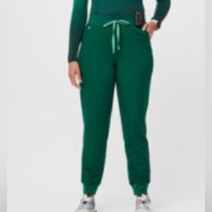 women's Hunter Green Catarina. One-Pocket Scrub Top - XXS / Hunter Green